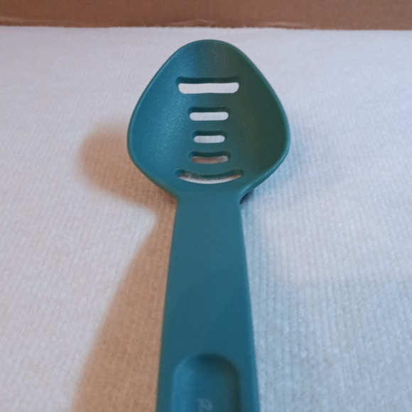 Rachel Ray Perforated Cooking/Serving Spoon - Picture 14 of 16